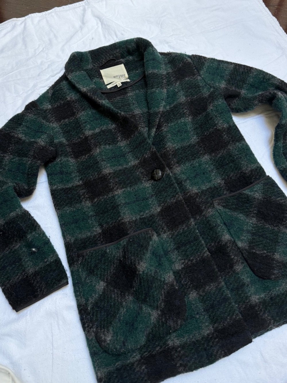 Wilfred Free Aritzia black/green plaid wool shacket